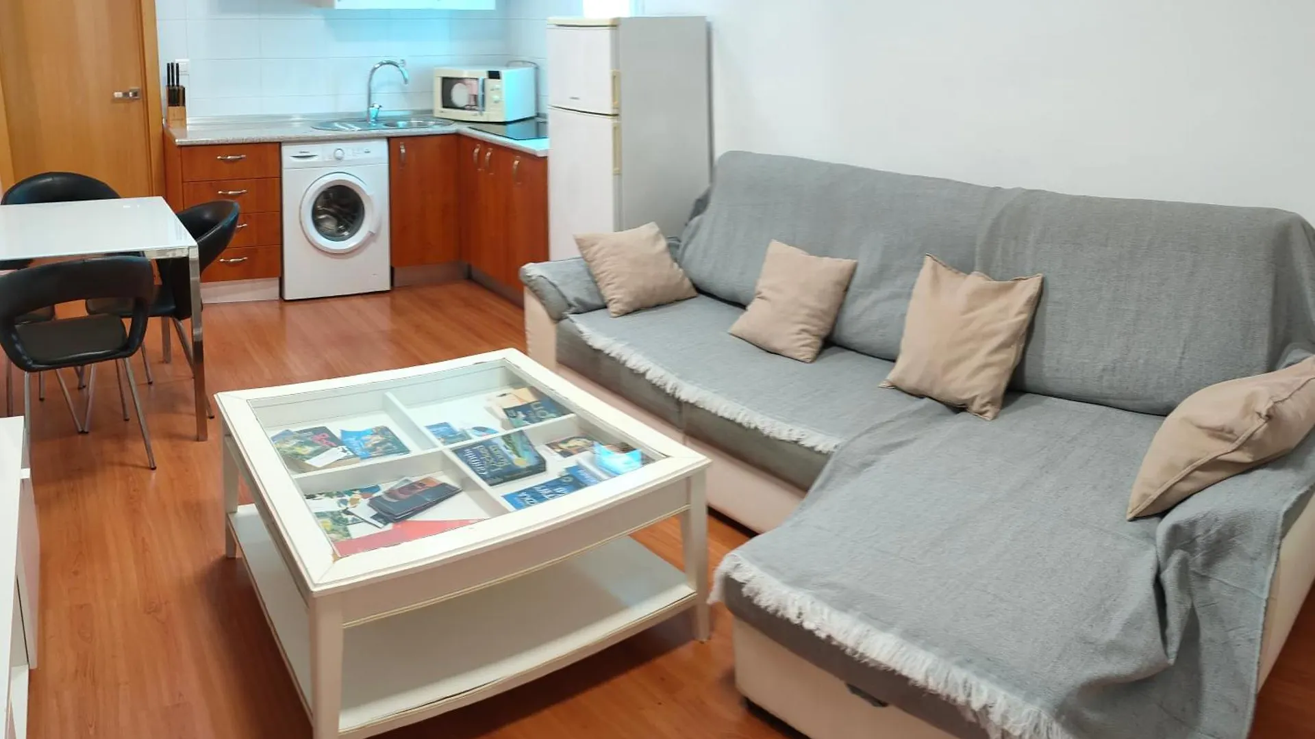 Malaga Rivas Apartment